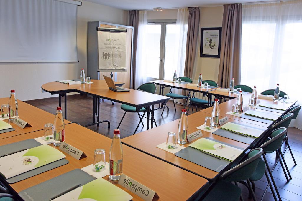 Campanile Angers Ouest - Beaucouze Hotel Exterior foto